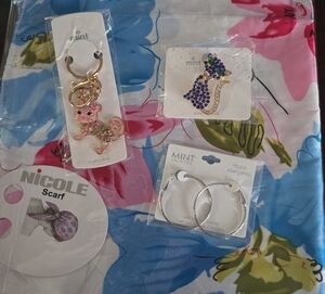 Nicole Floral Scarf and Mint Keychain, Broach And Earring Set